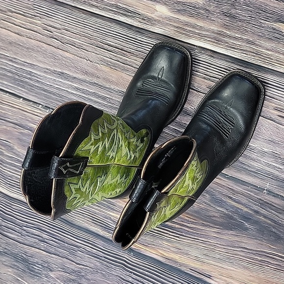 Mens size 9 Ariat boots - Picture 3 of 6